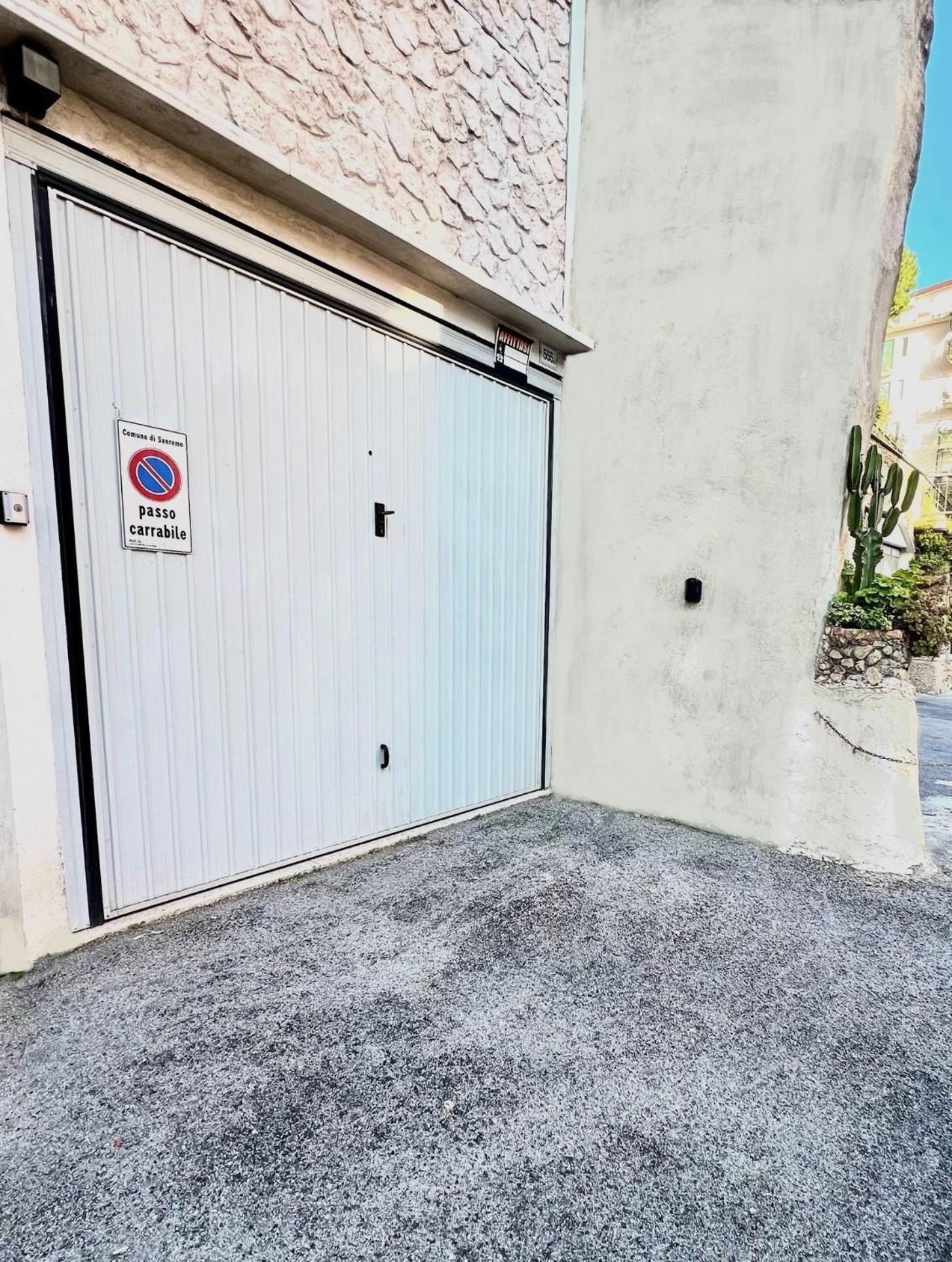 Il Giardino Del Comandante - Trilocale Con Garage Leilighet Sanremo Eksteriør bilde